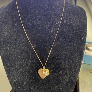 Pretty gold tone possibly plates necklace